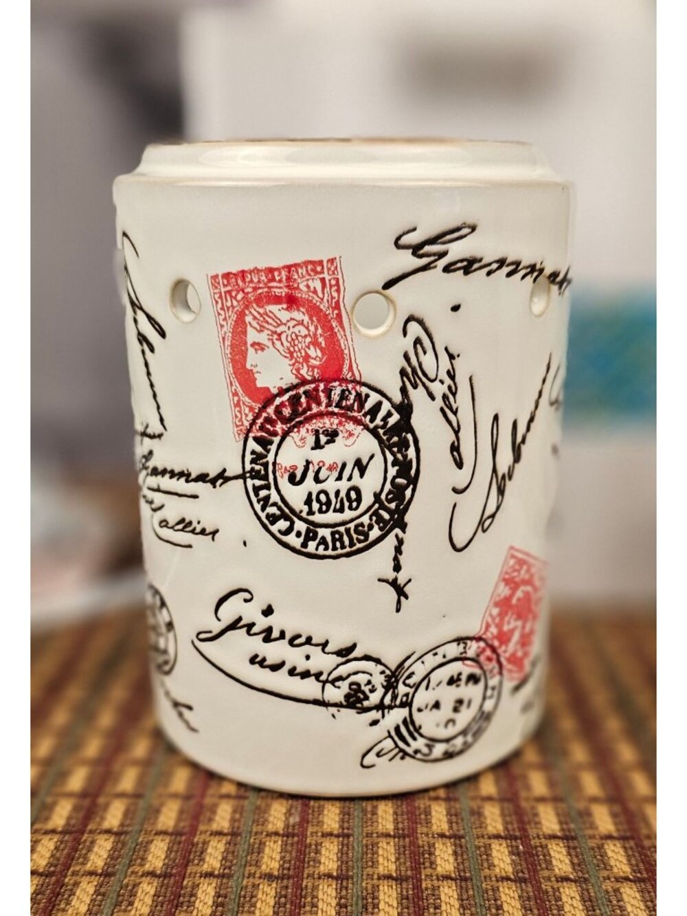 Scentsy Passport Wax Warmer & Base - Travel-Themed Design - New Open Box
